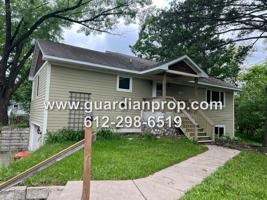 featured image of 1158 Summit Ave
