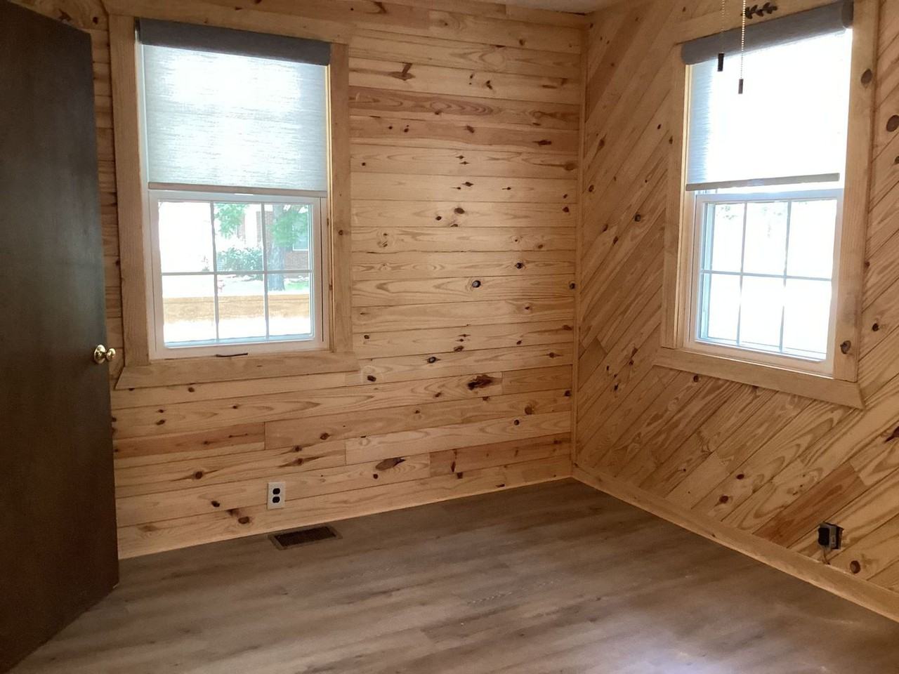 1921 Hallman St - Photo 3 of 15