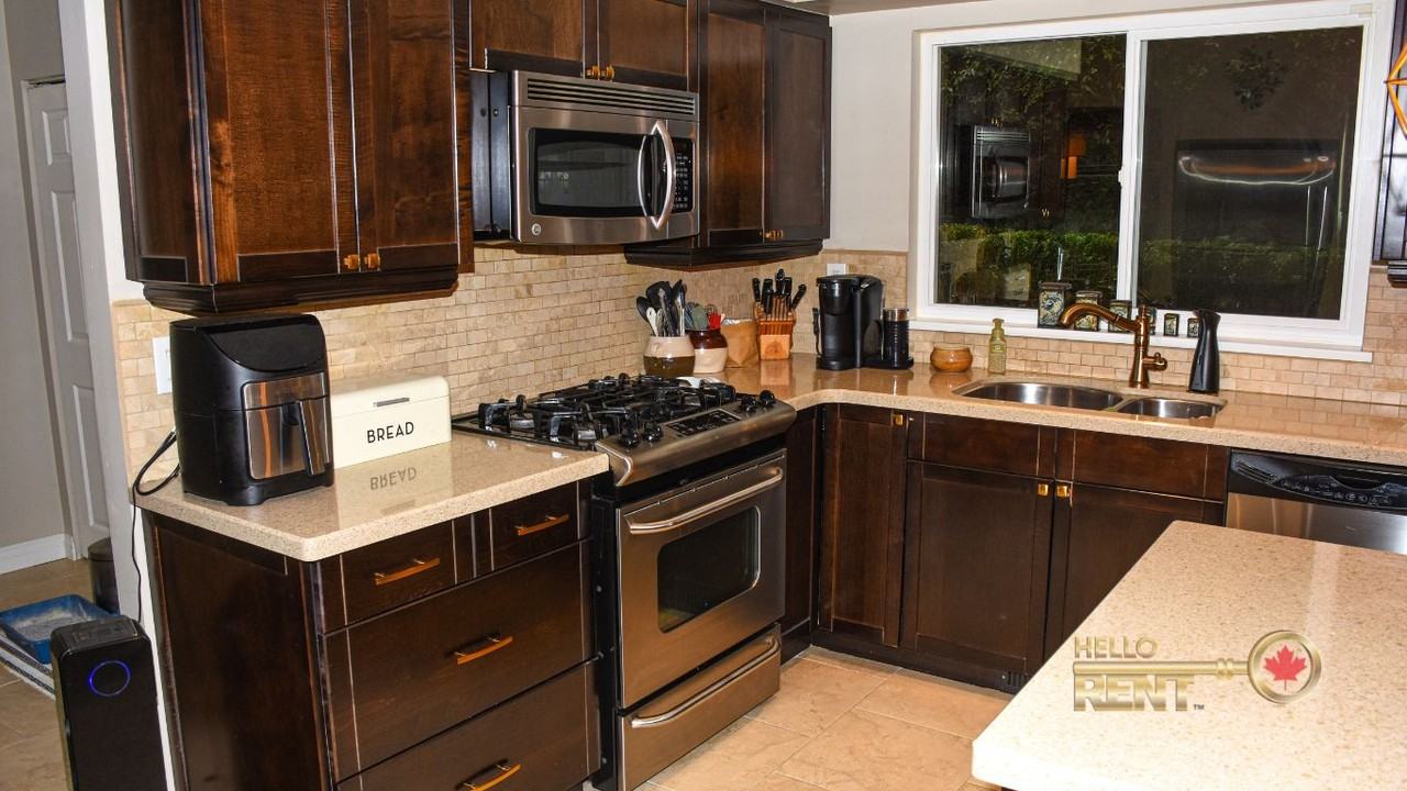 551 Saint Andrews Road - Photo 4 of 22