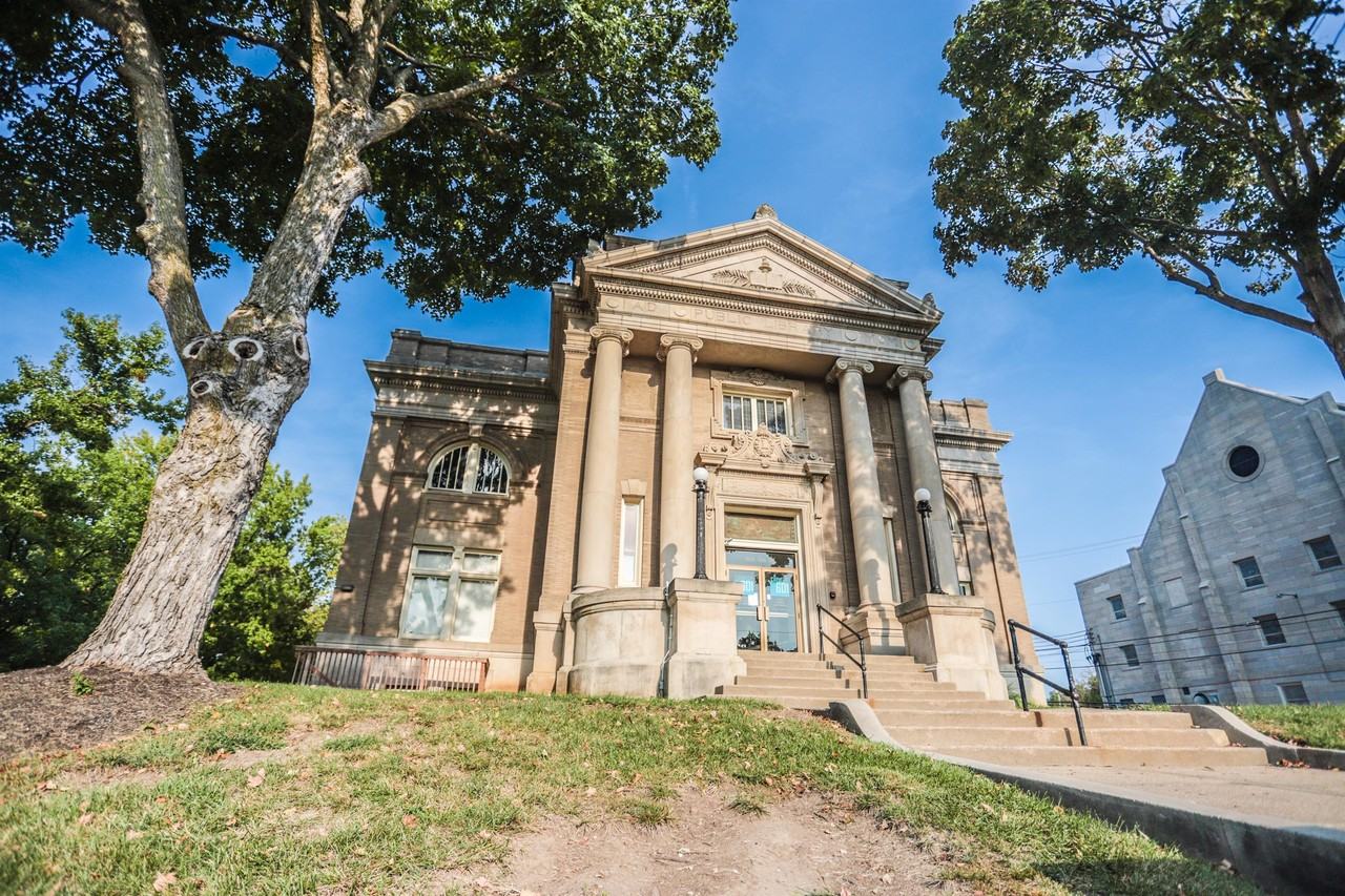 601 S 5th St #101 - Photo 2 of 6