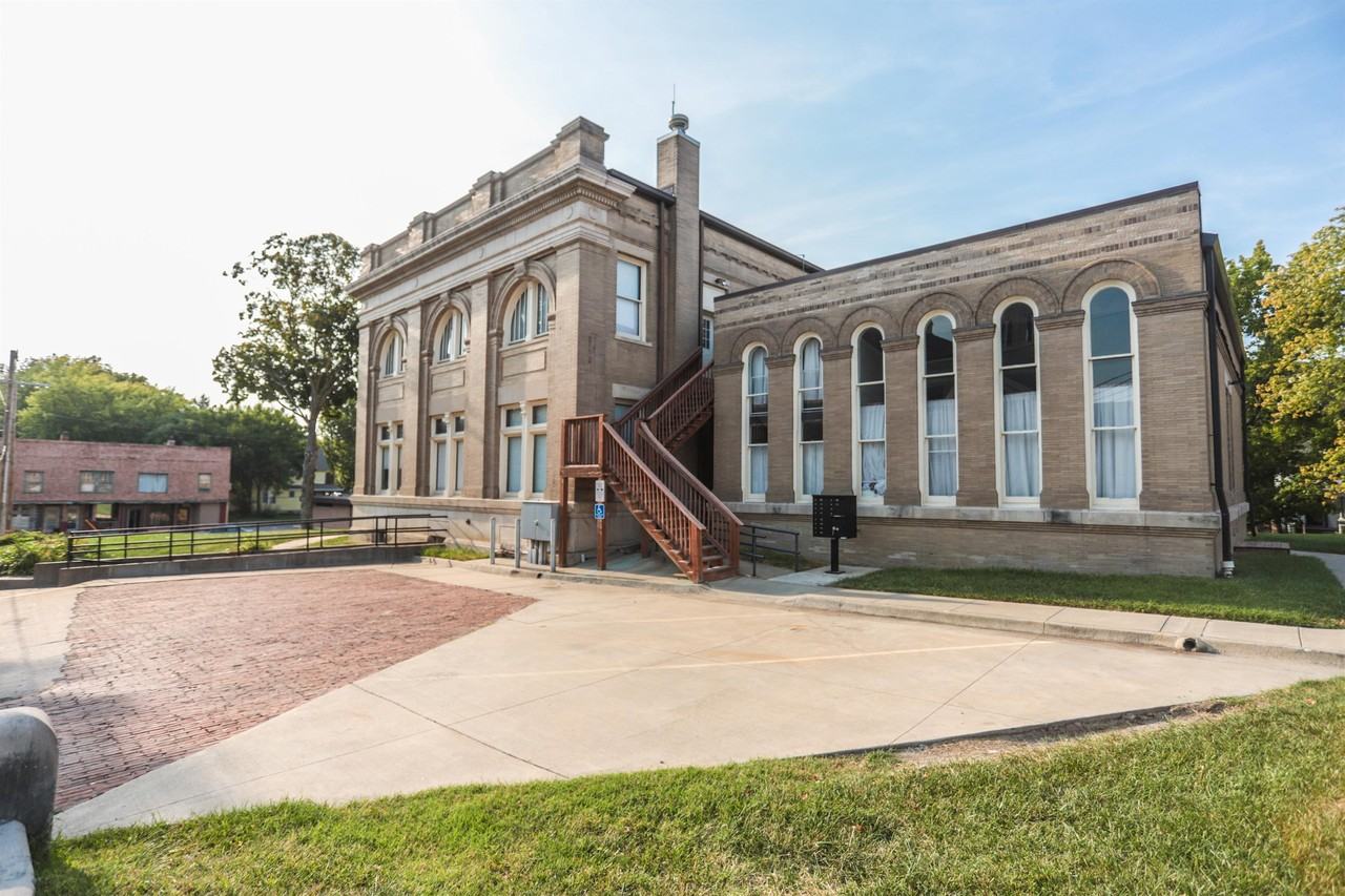 601 S 5th St #101 - Photo 4 of 6