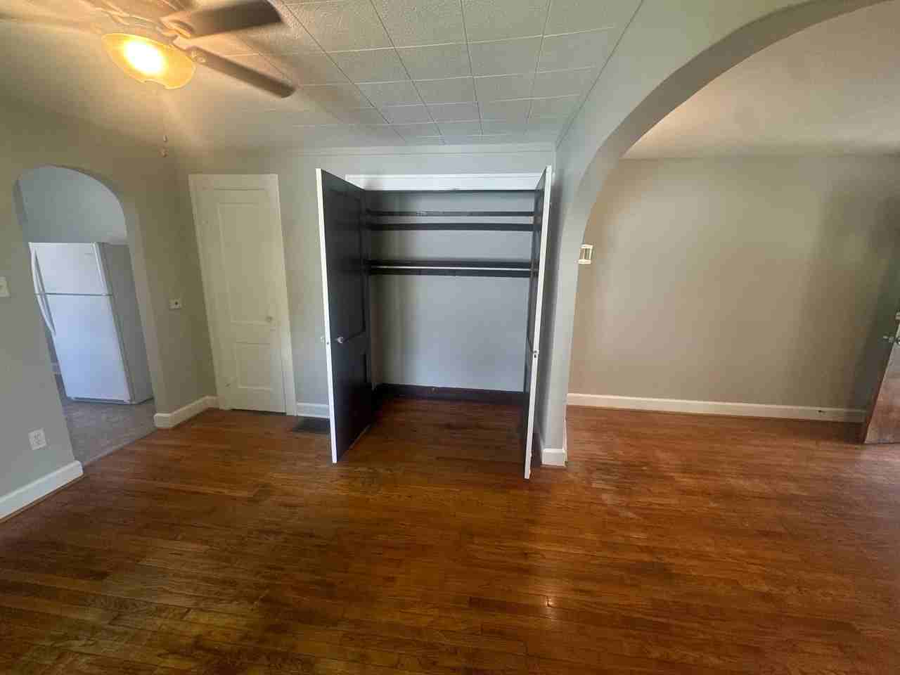 2227 E Riverside Dr #2227 - Photo 4 of 19