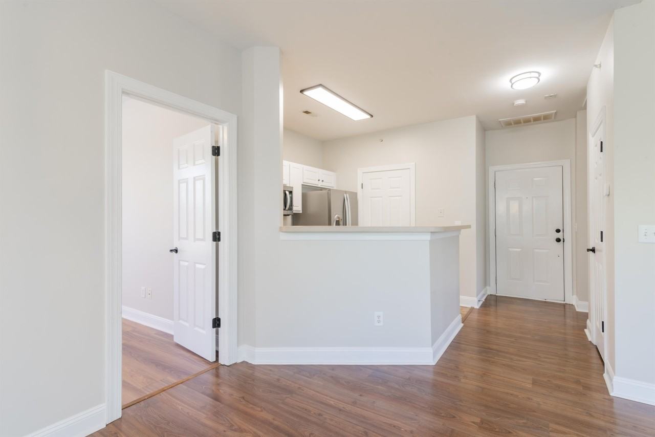 6716 Mallard Park Dr #1 - Photo 4 of 27