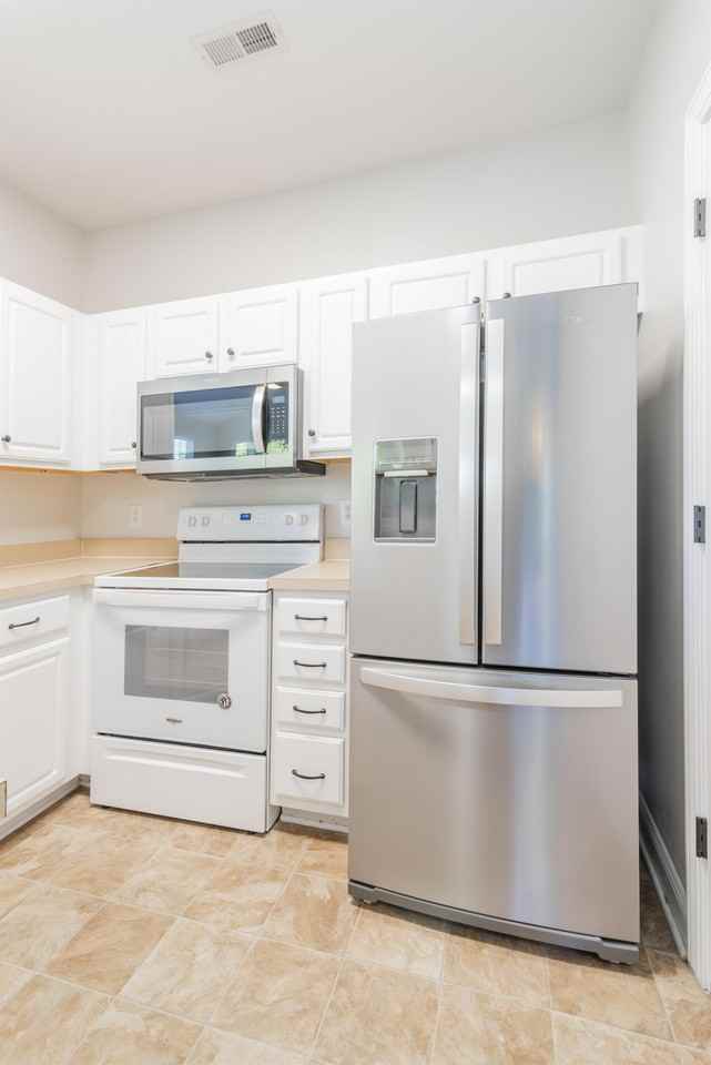 6716 Mallard Park Dr #1 - Photo 5 of 27