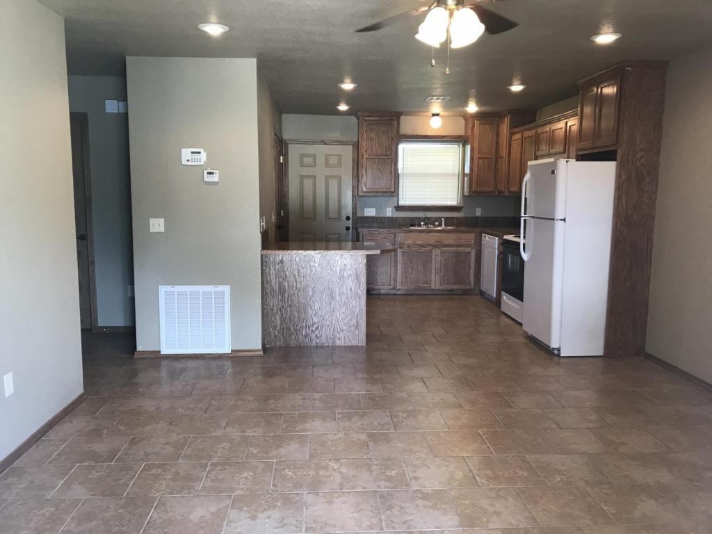 1510 N Kennedy Ln - Photo 2 of 16