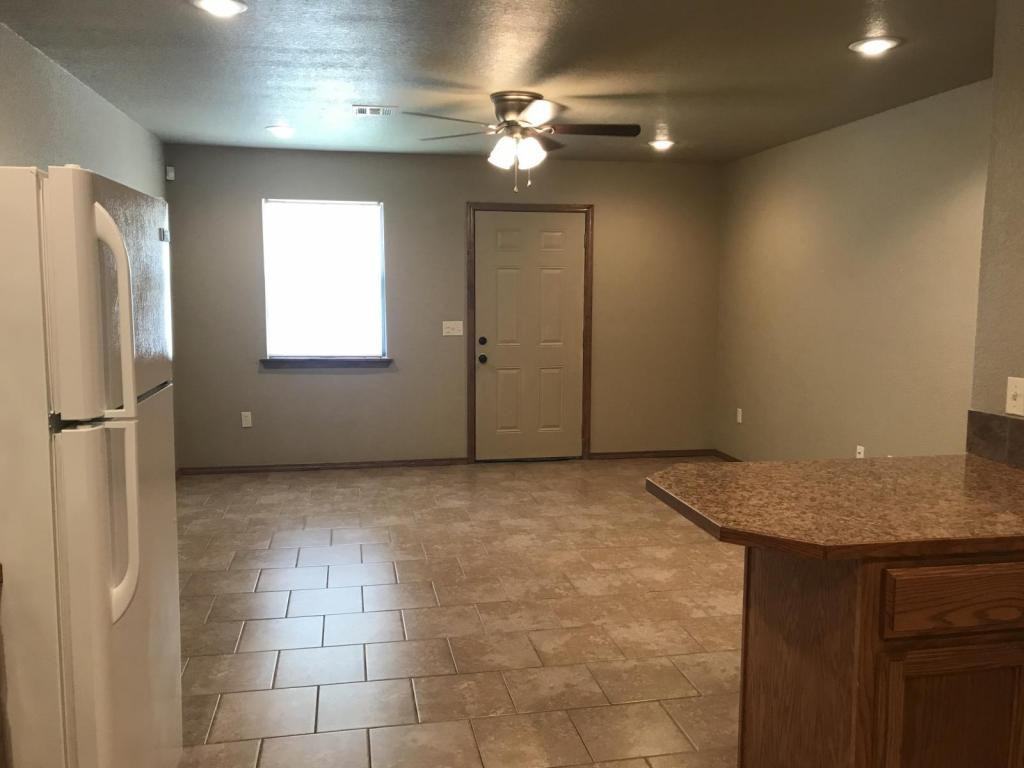 1510 N Kennedy Ln - Photo 3 of 16