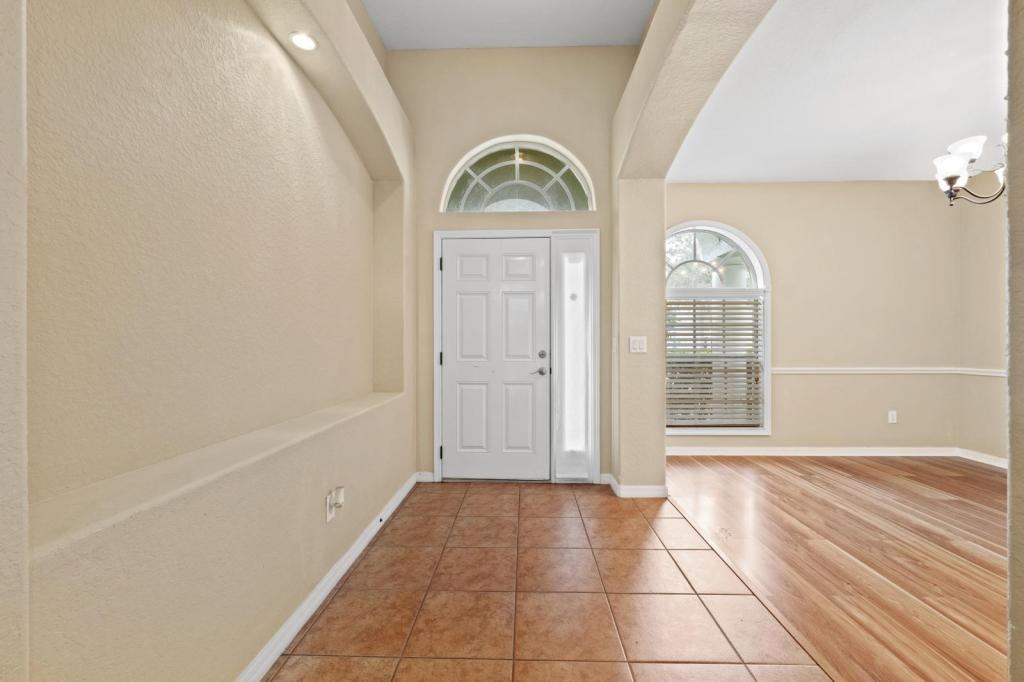 27211 Fern Glade Ct - Photo 6 of 43