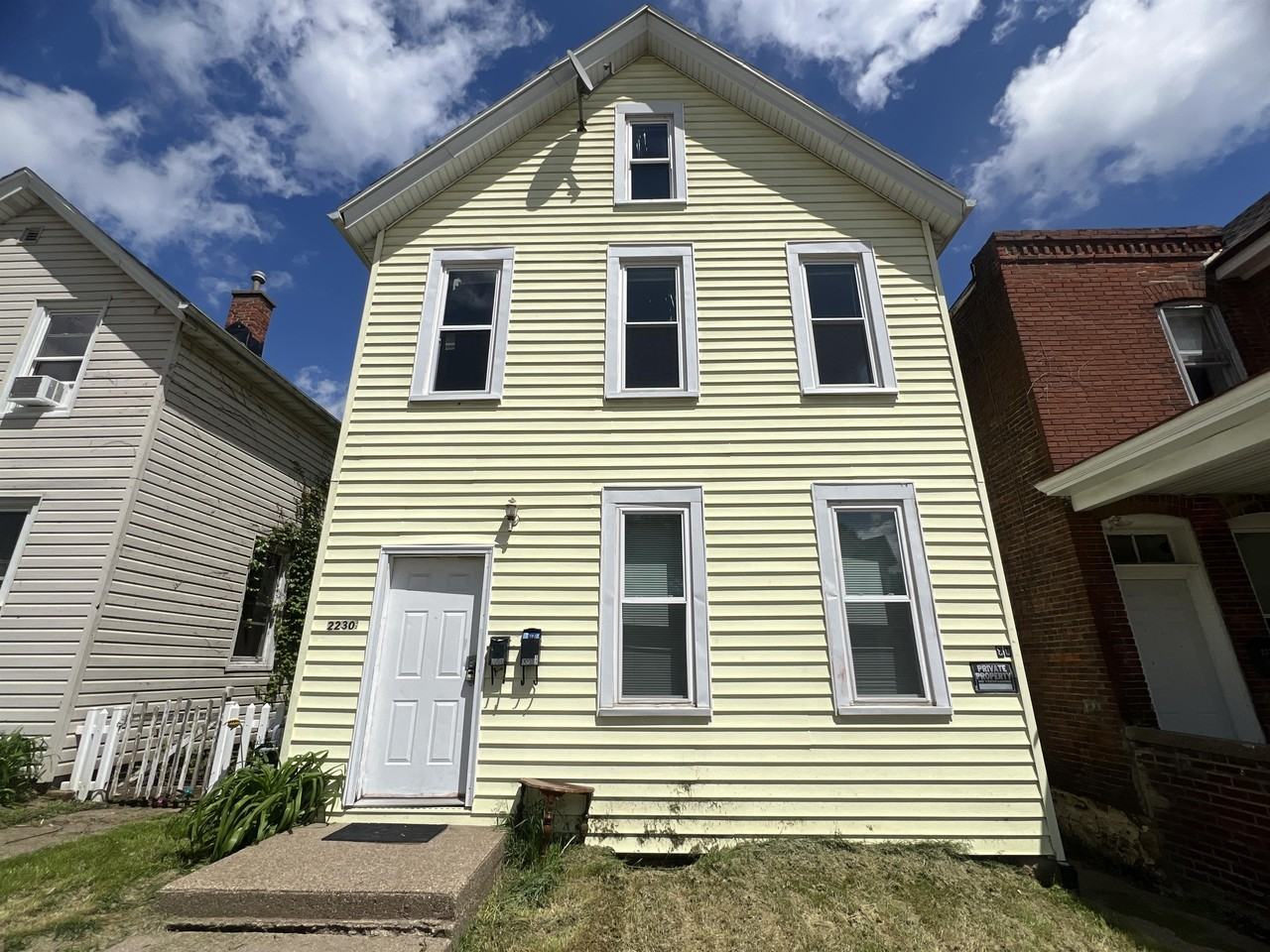 2230 Francis St