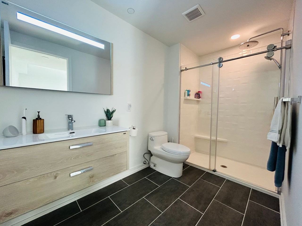 BRAND NEW!! Nova on the Park - Photo 4 of 8