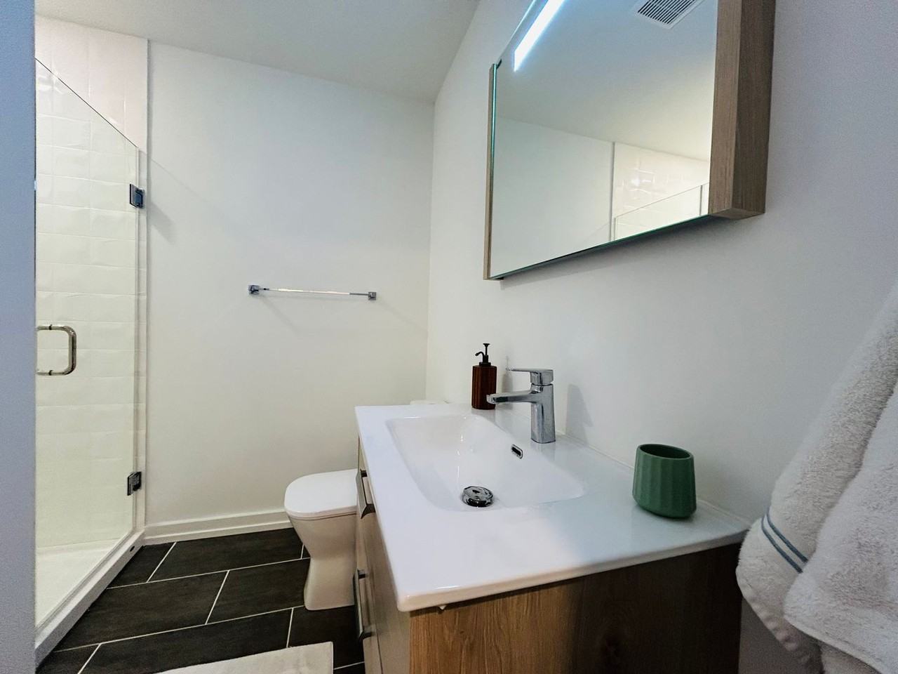 BRAND NEW!! Nova on the Park - Photo 6 of 8