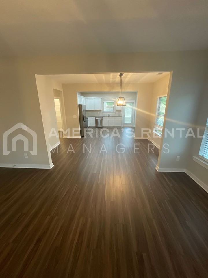 116 Victor Dr - Photo 5 of 33