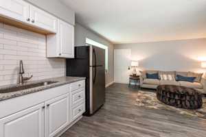 featured image of 2000 Spring Dr Apt C
