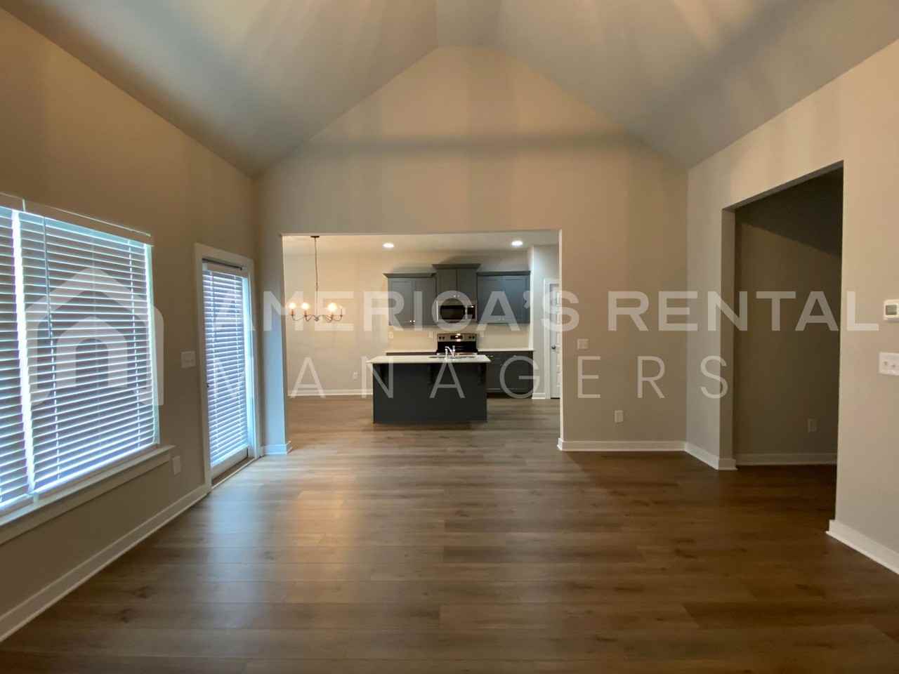 1300 Brookhaven Dr - Photo 6 of 31