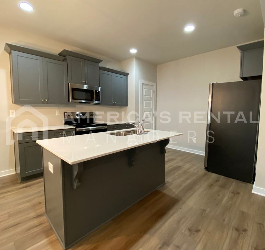 1300 Brookhaven Dr - Photo 7 of 31