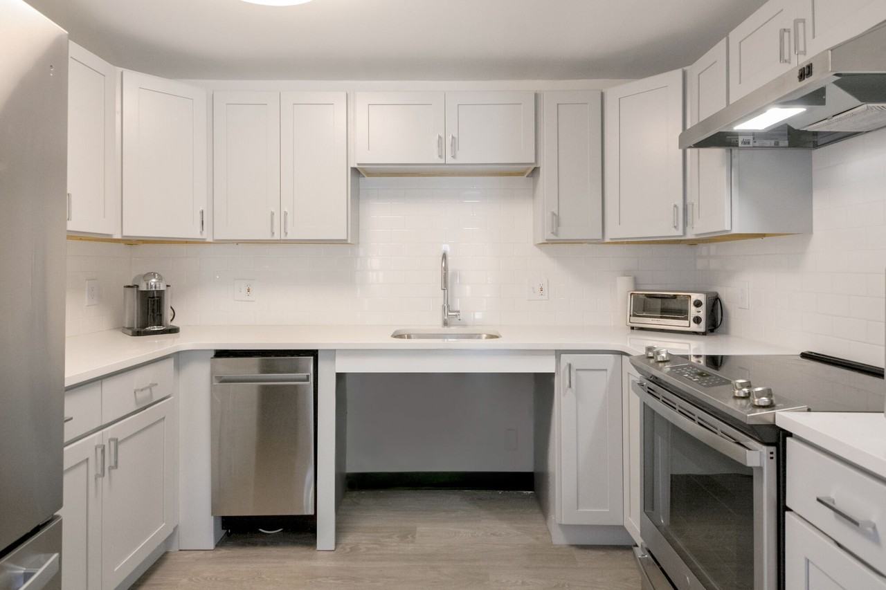 Westwood Glen Commons - Photo 3 of 29