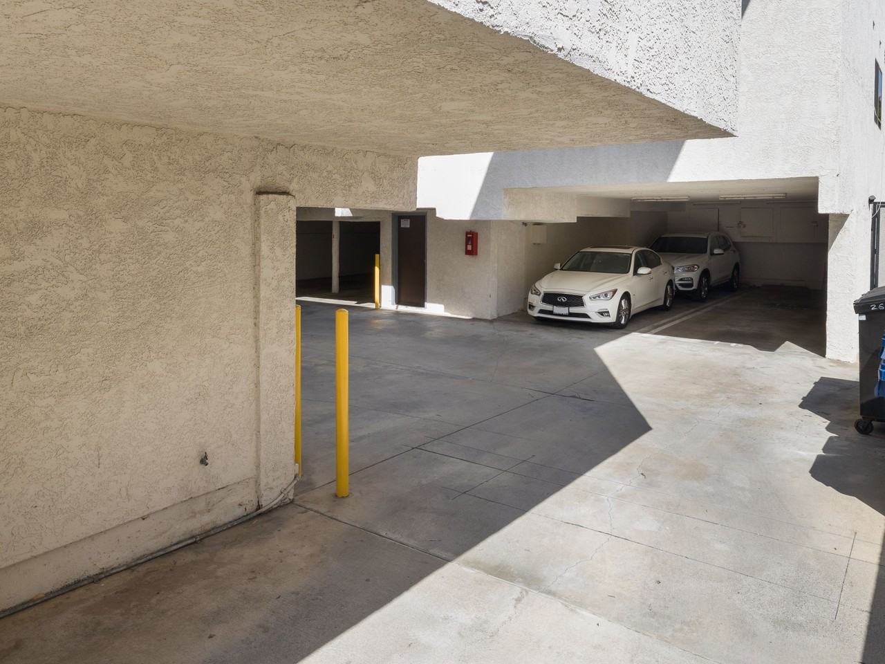 26128 Belle Porte Avenue - Photo 3 of 16