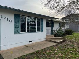 featured image of 1719 1719 Lemans St,