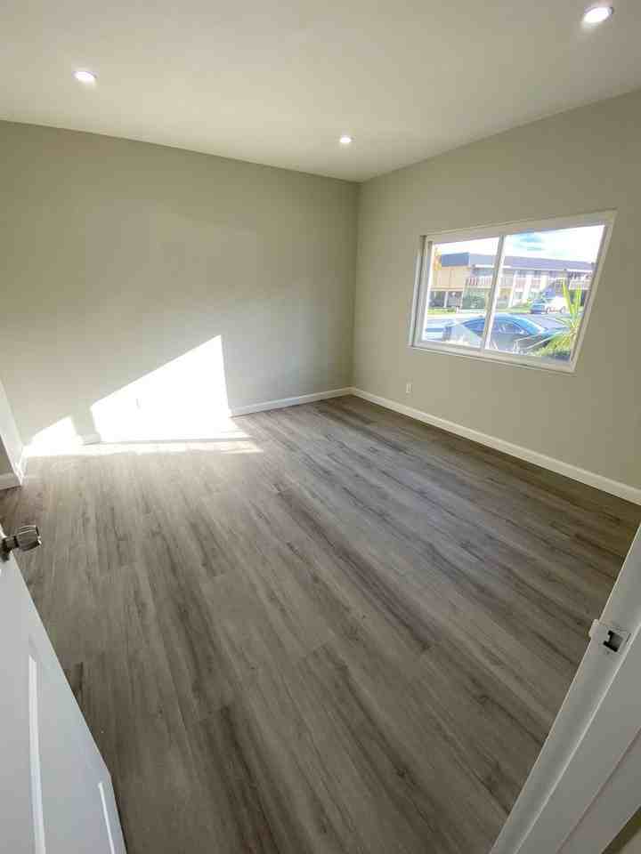 1300 Palos Verdes Dr. - Photo 6 of 31