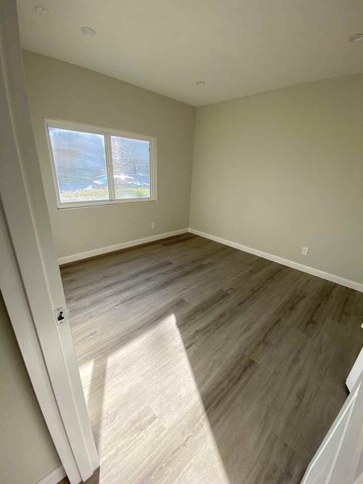 1300 Palos Verdes Dr. - Photo 7 of 31