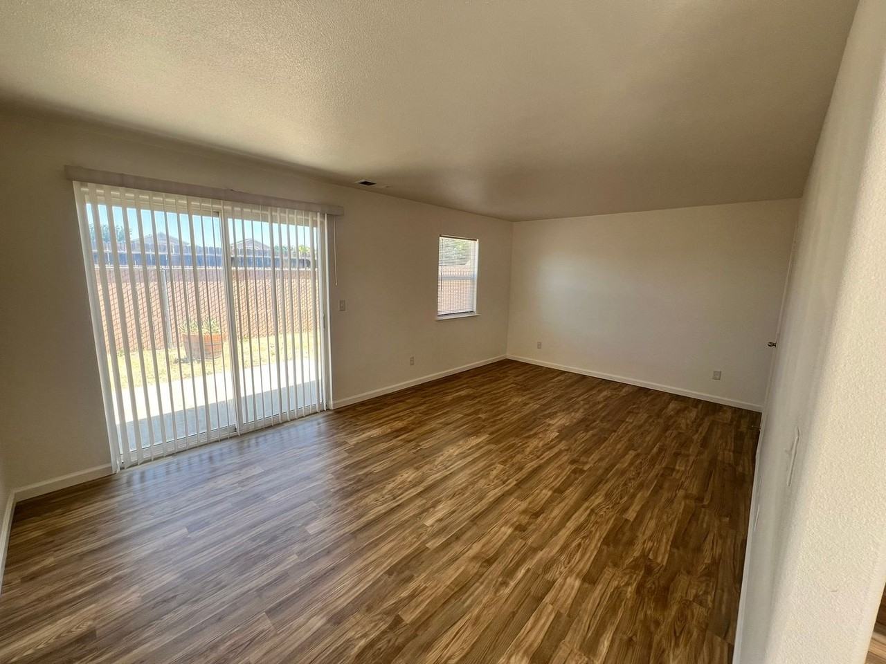 Starlite Drive 545 - Photo 3 of 21