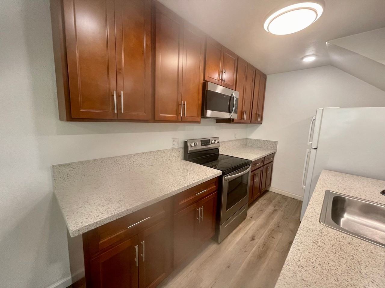 5540 Keoncrest - Photo 3 of 8