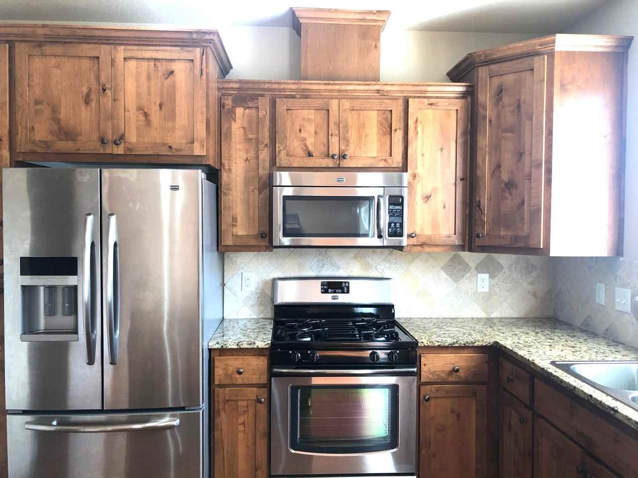 1059 Sw 162nd Ave - Photo 3 of 19