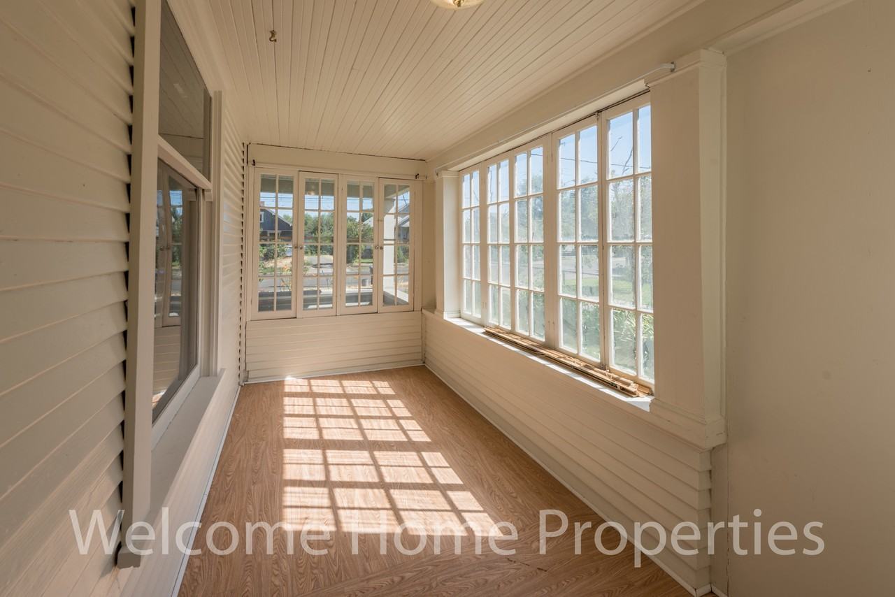 1125 W Pine St - Photo 4 of 23