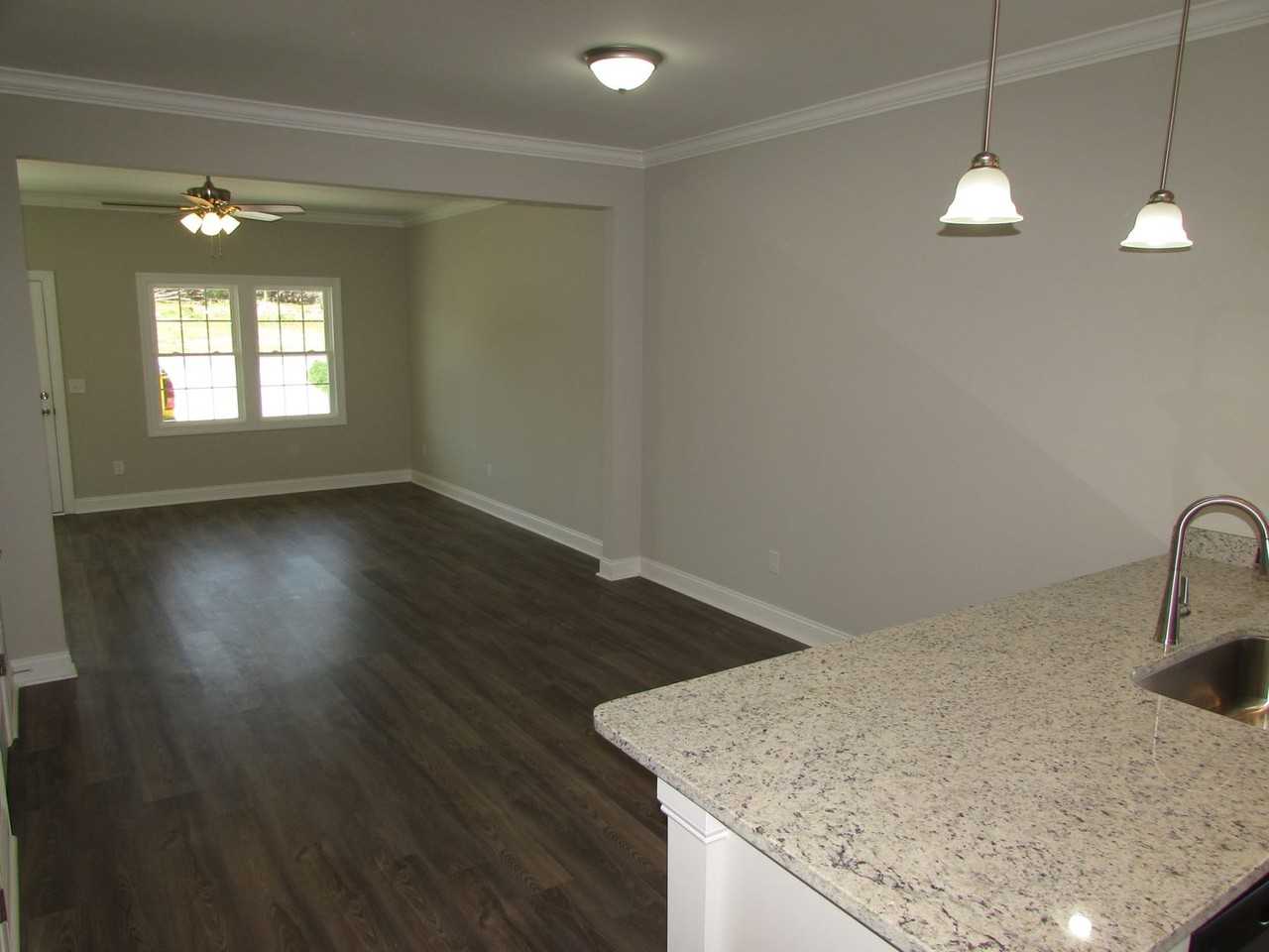 1094 20th St Ne - Photo 6 of 12