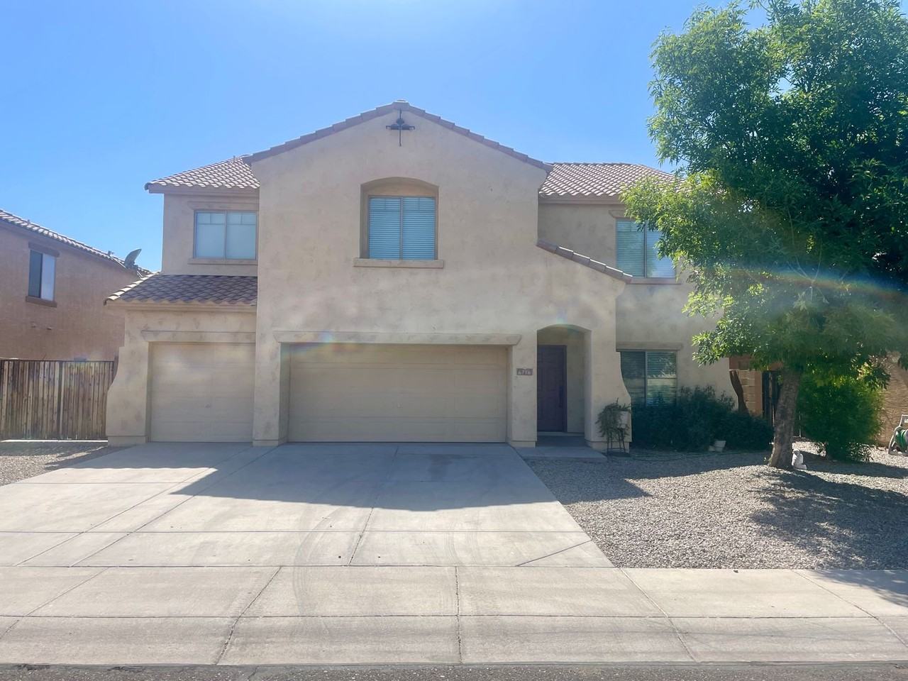 6716 S 54th Ln - Photo 2 of 39