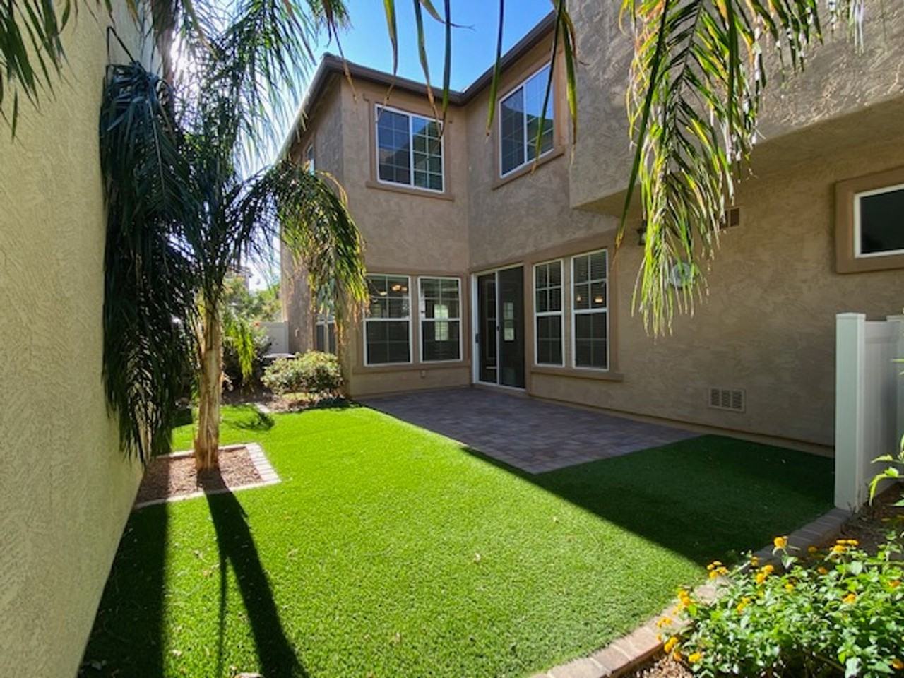 2705 S Valle Verde - Photo 2 of 24