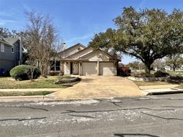 featured image of 1101 Forest Oaks Path