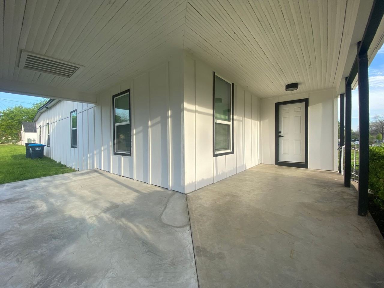 3644 Travis Ave - Photo 2 of 33