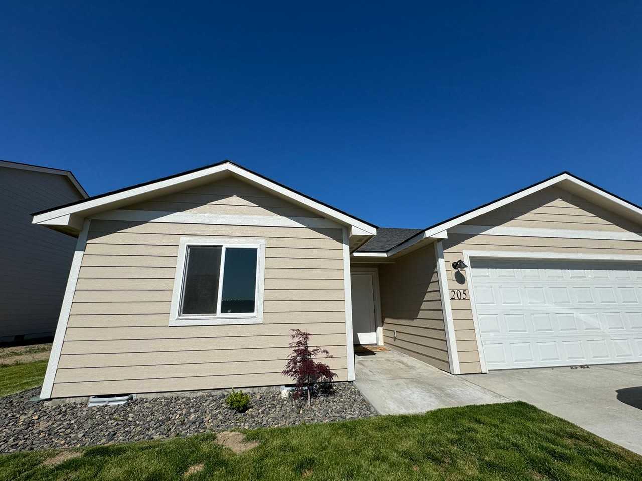 205 N Birch St - Photo 2 of 16