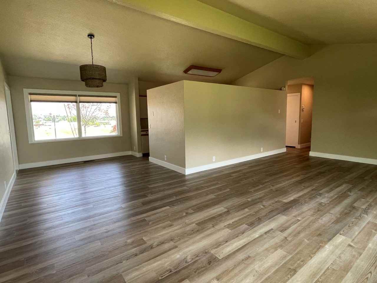 1901 Springwater Ave - Photo 2 of 15