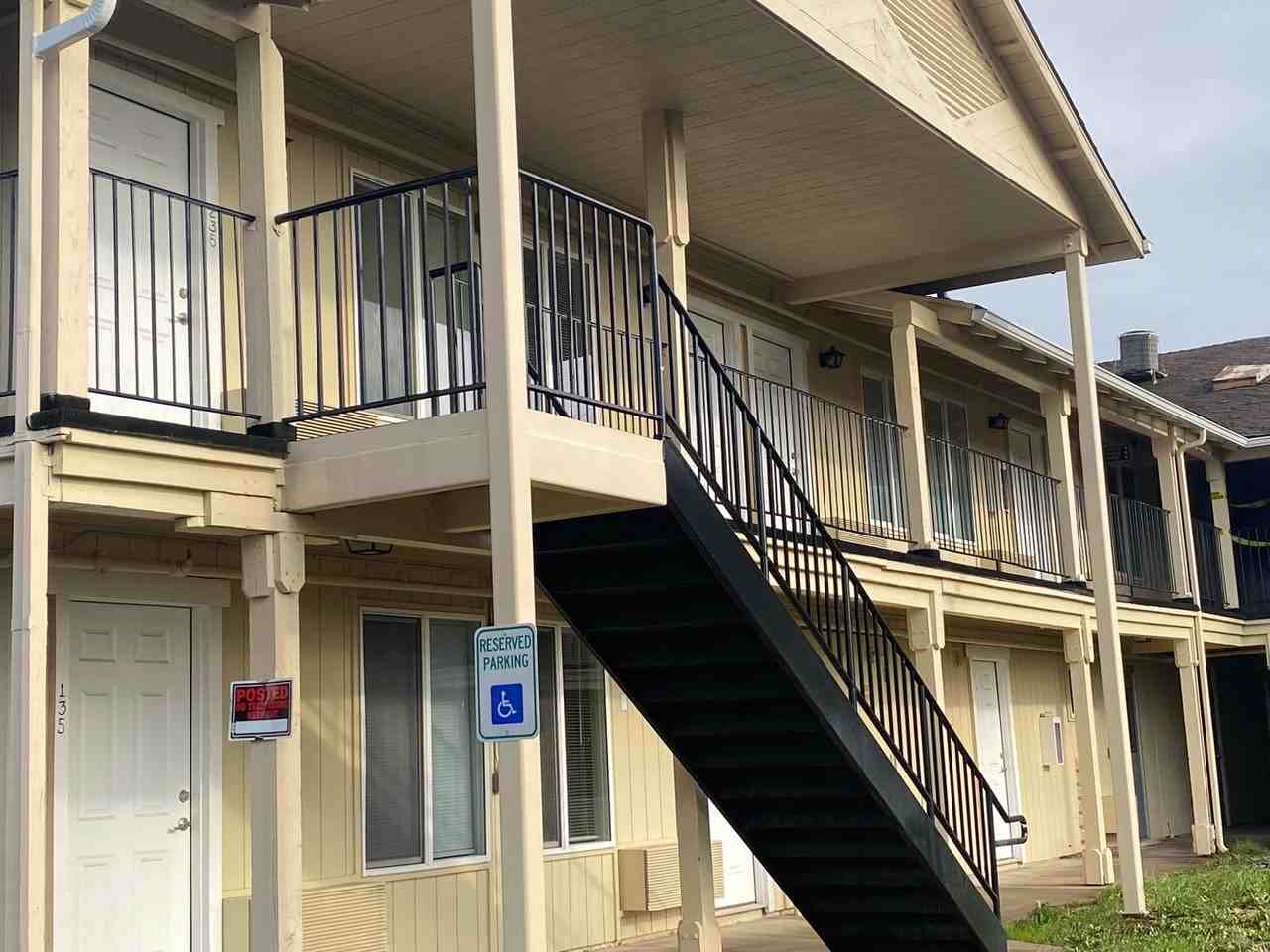 345 East Oregon Avenue - Photo 2 of 20