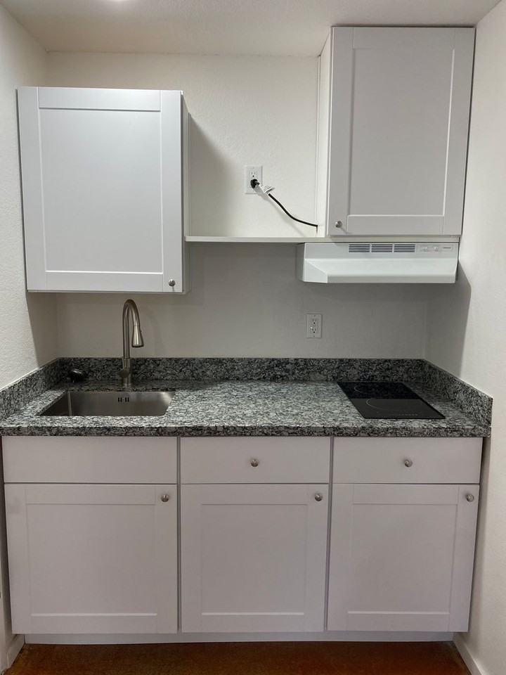 345 East Oregon Avenue - Photo 4 of 20