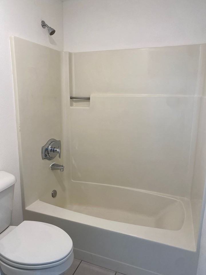 345 East Oregon Avenue - Photo 7 of 20