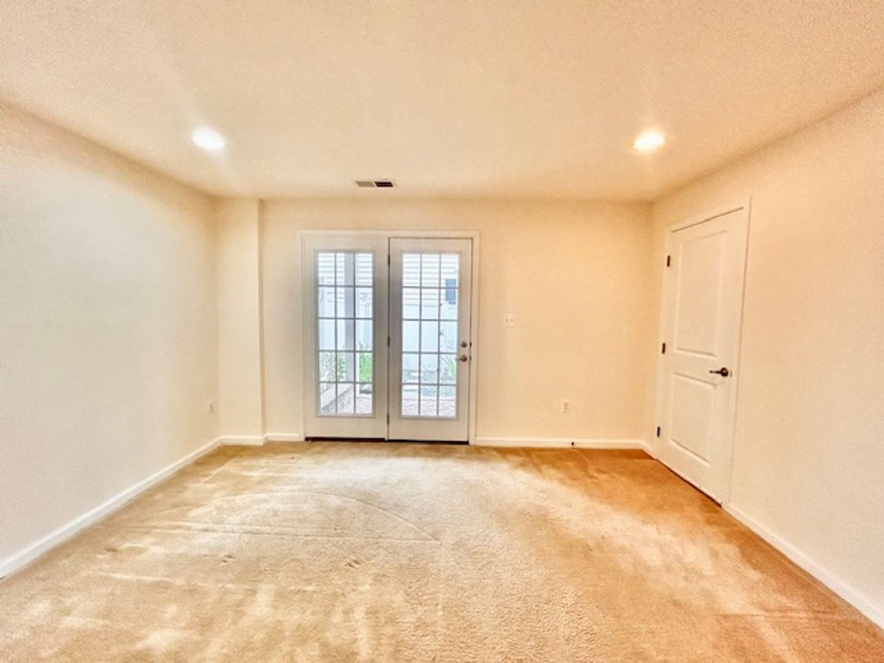 7473 Singers Way - Photo 6 of 42