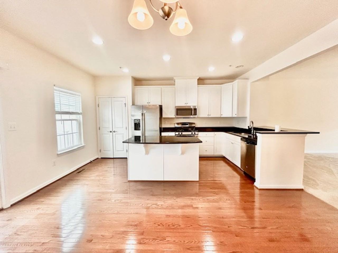 7473 Singers Way - Photo 5 of 42