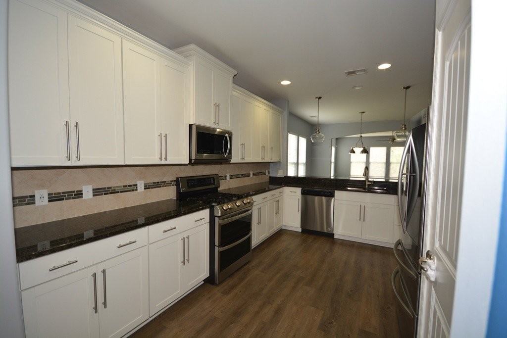 1 Symphony Ct - Photo 5 of 38