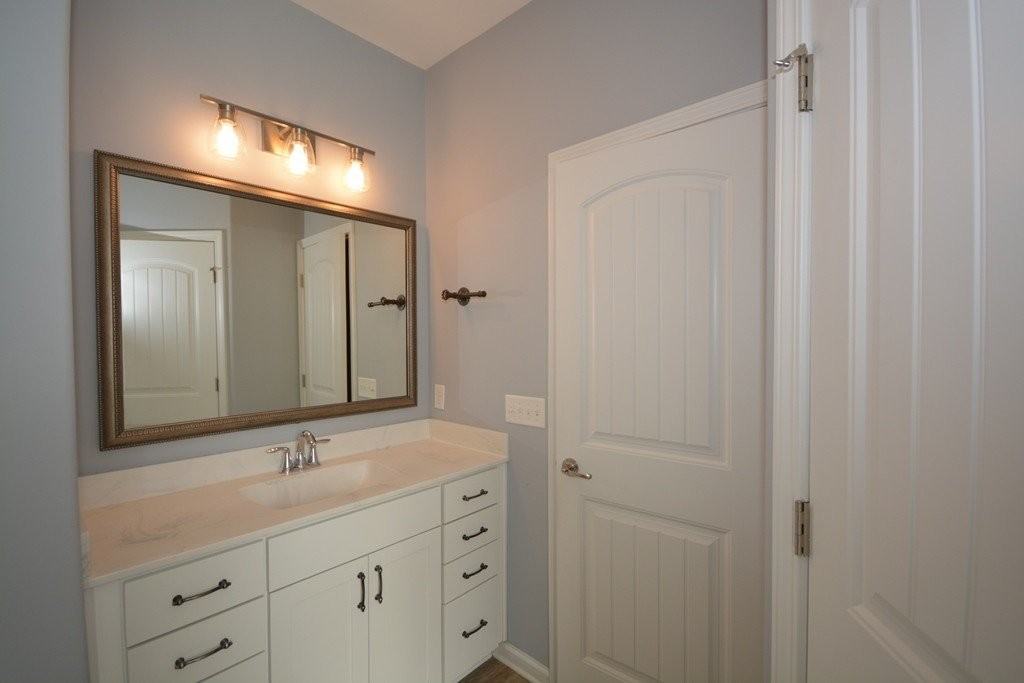 1 Symphony Ct - Photo 6 of 38