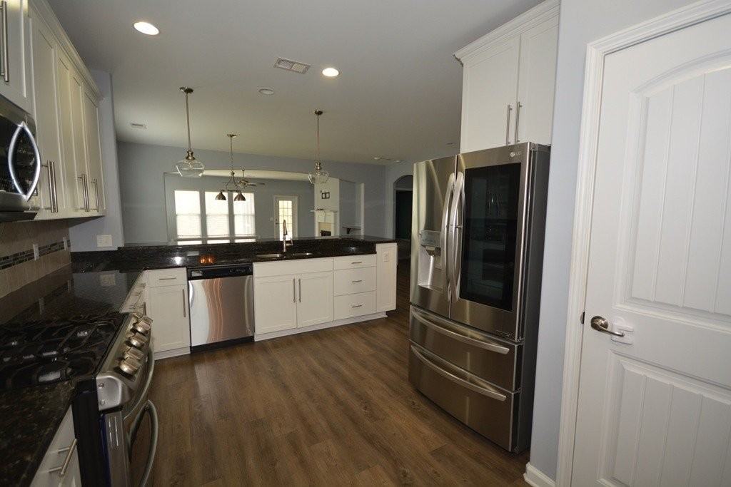 1 Symphony Ct - Photo 7 of 38