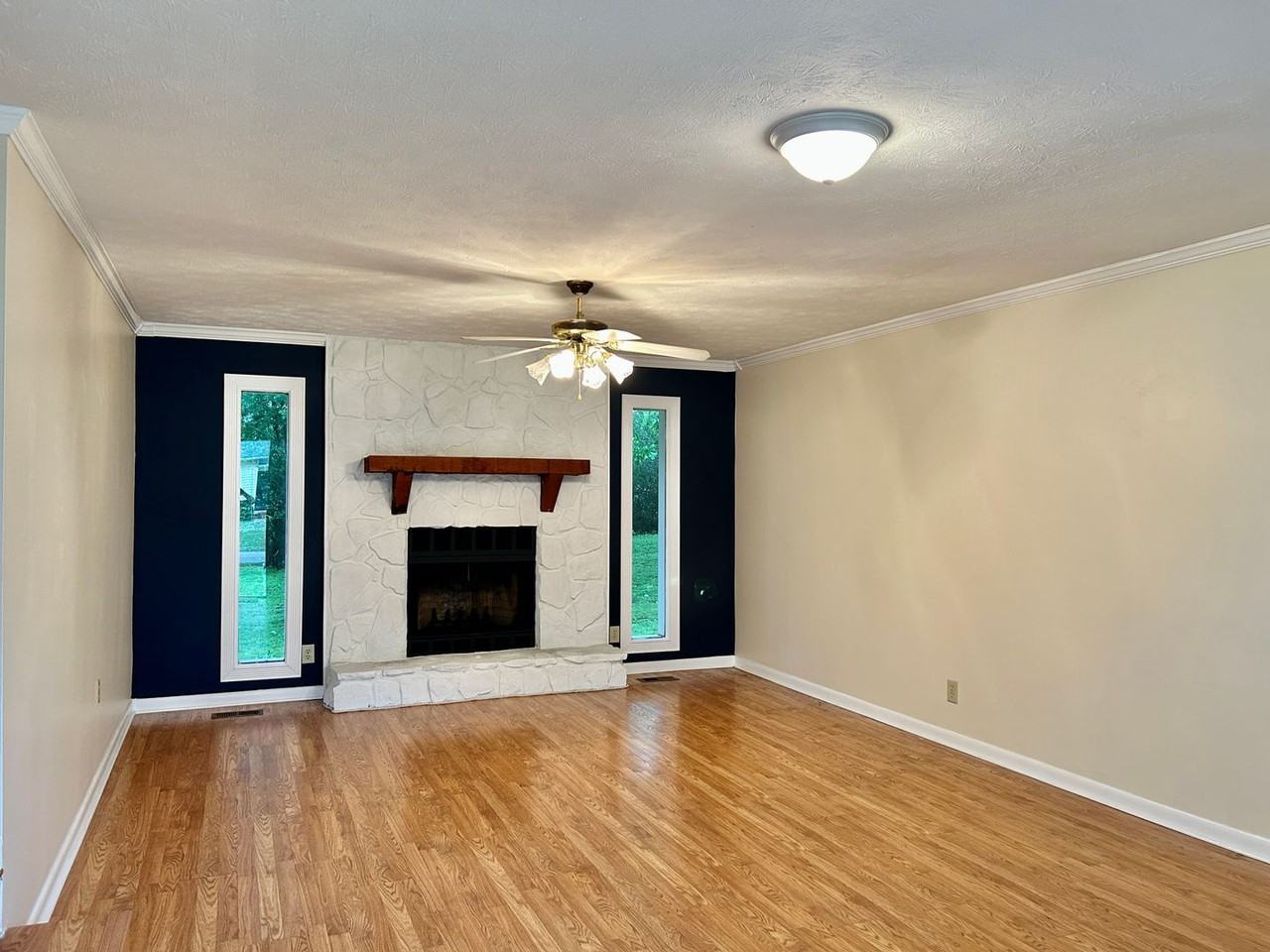 79 Glen View Dr - Photo 2 of 23