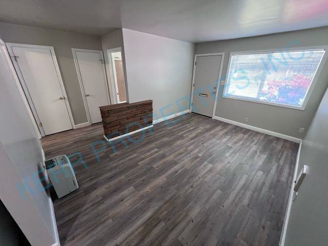 5706 Ne Hassalo St - Photo 3 of 17