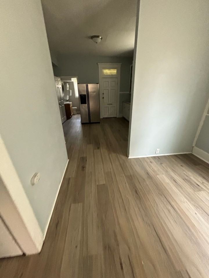 1229 E B St - Photo 7 of 24