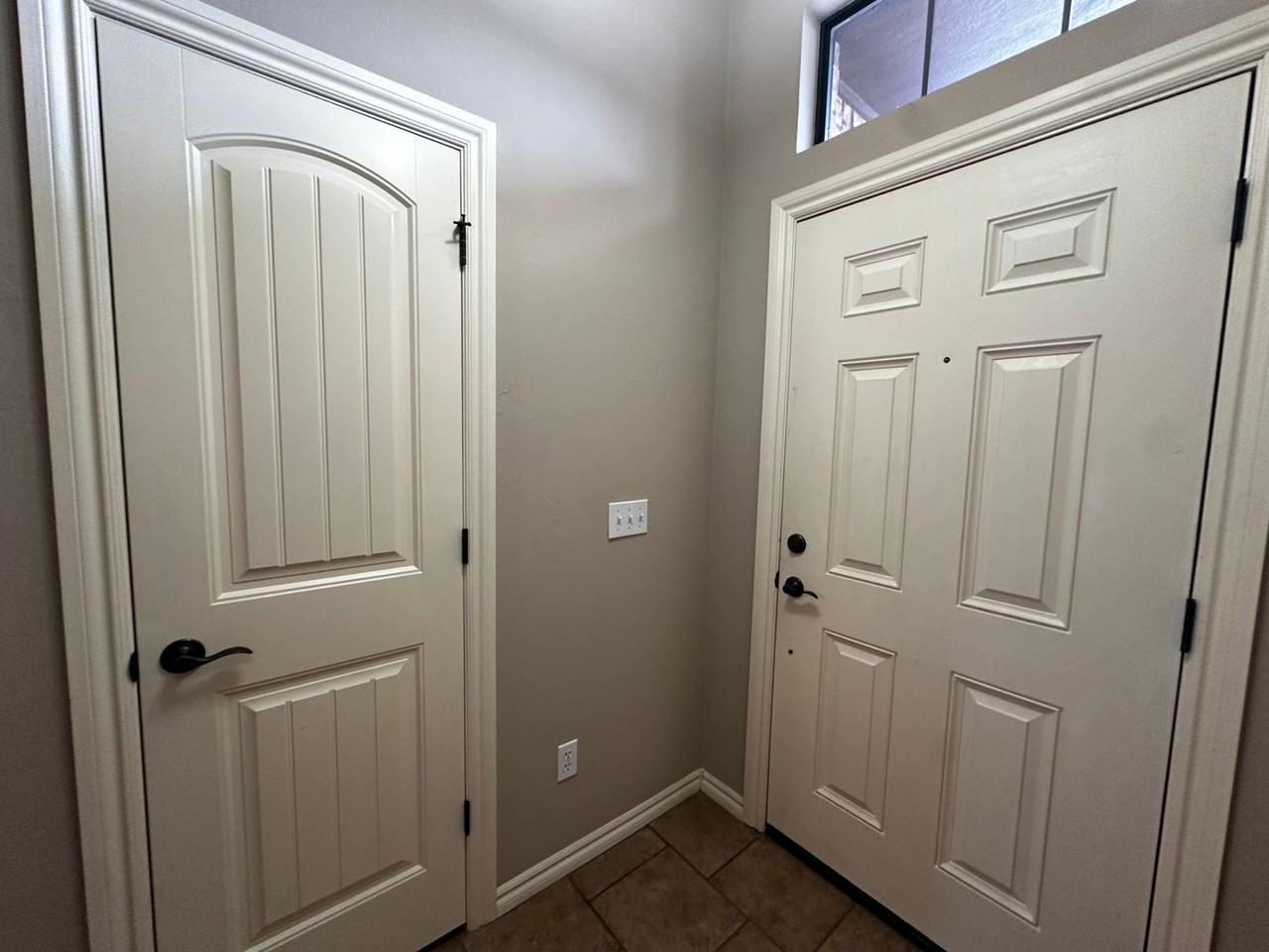 1015 Nw 29th St - Photo 4 of 40
