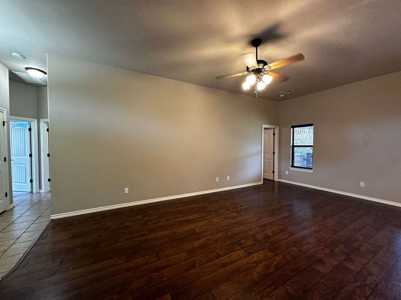 1015 Nw 29th St - Photo 6 of 40