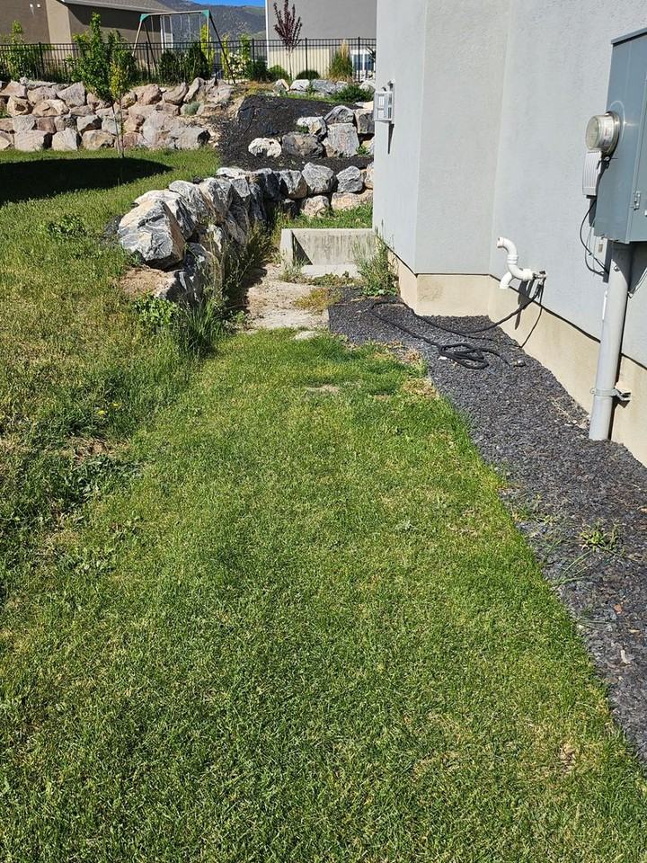 2641 2641 Southshore Drive - Photo 2 of 12