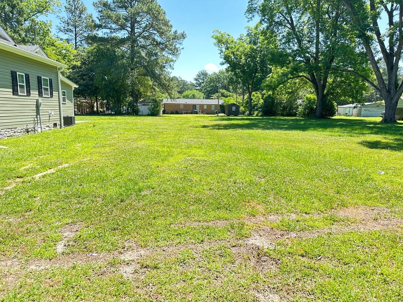 408 Branch St - Photo 2 of 29