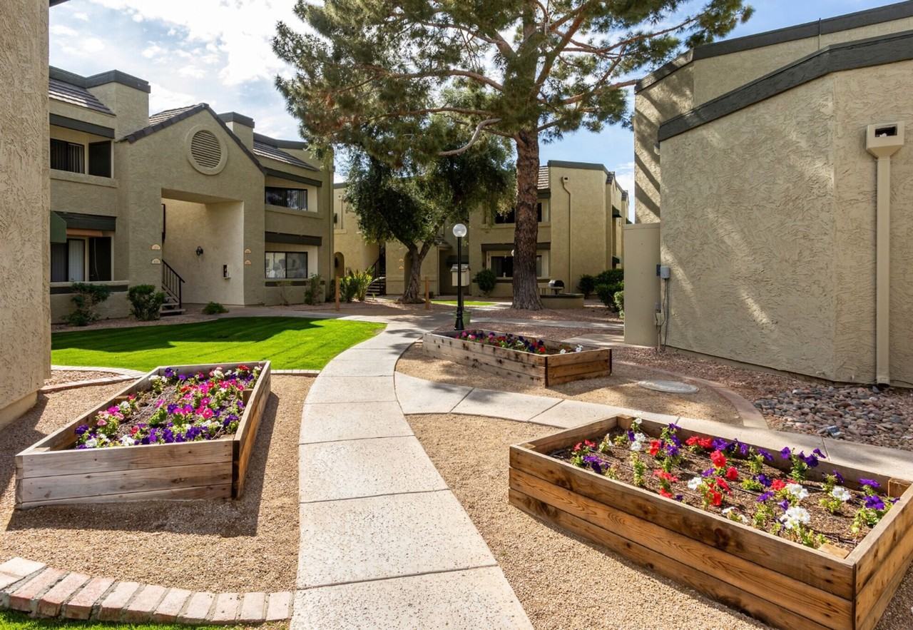Val Vista Gardens Apartments - Photo 4 of 15